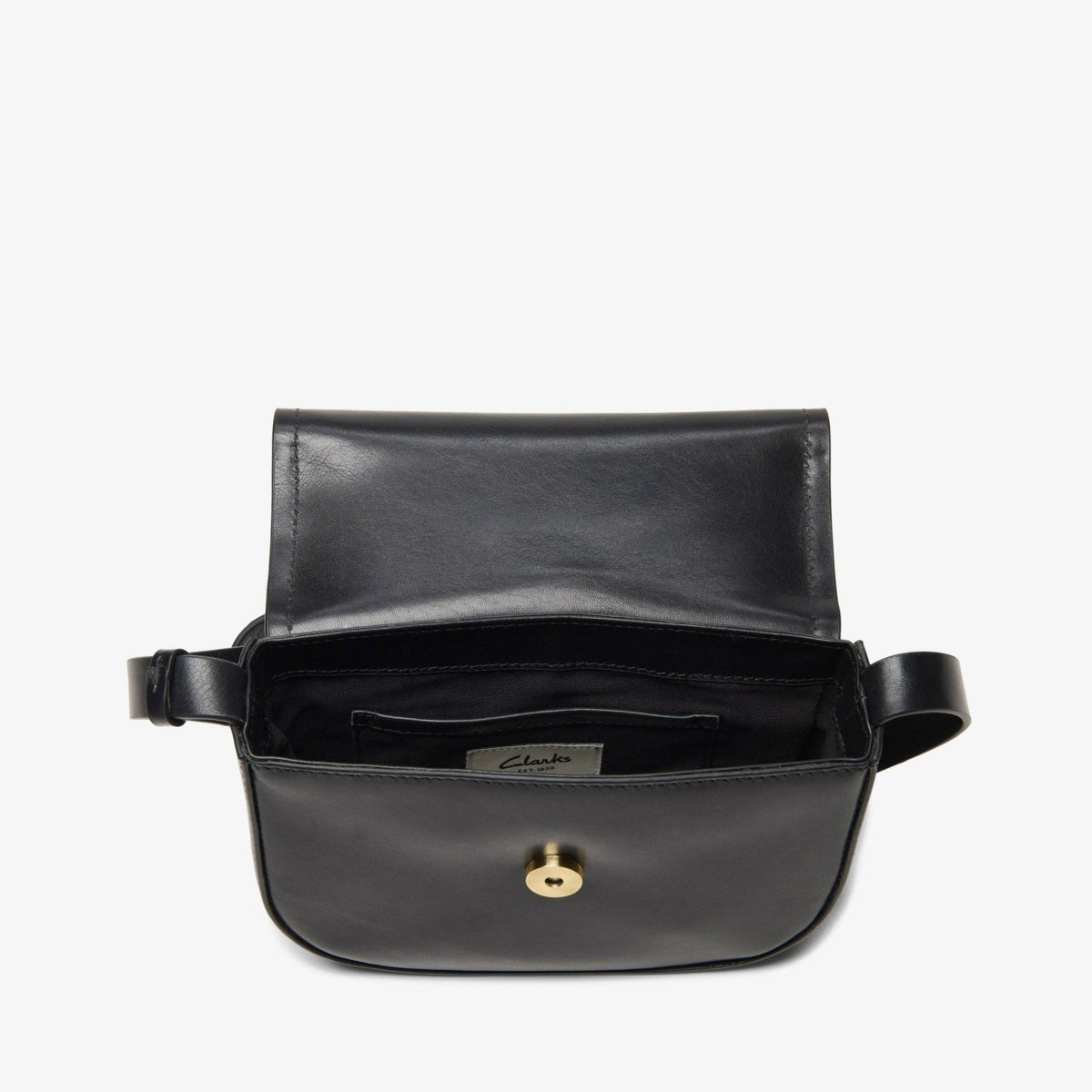 Clarks Deals / Casual Cross 3 Black Leather