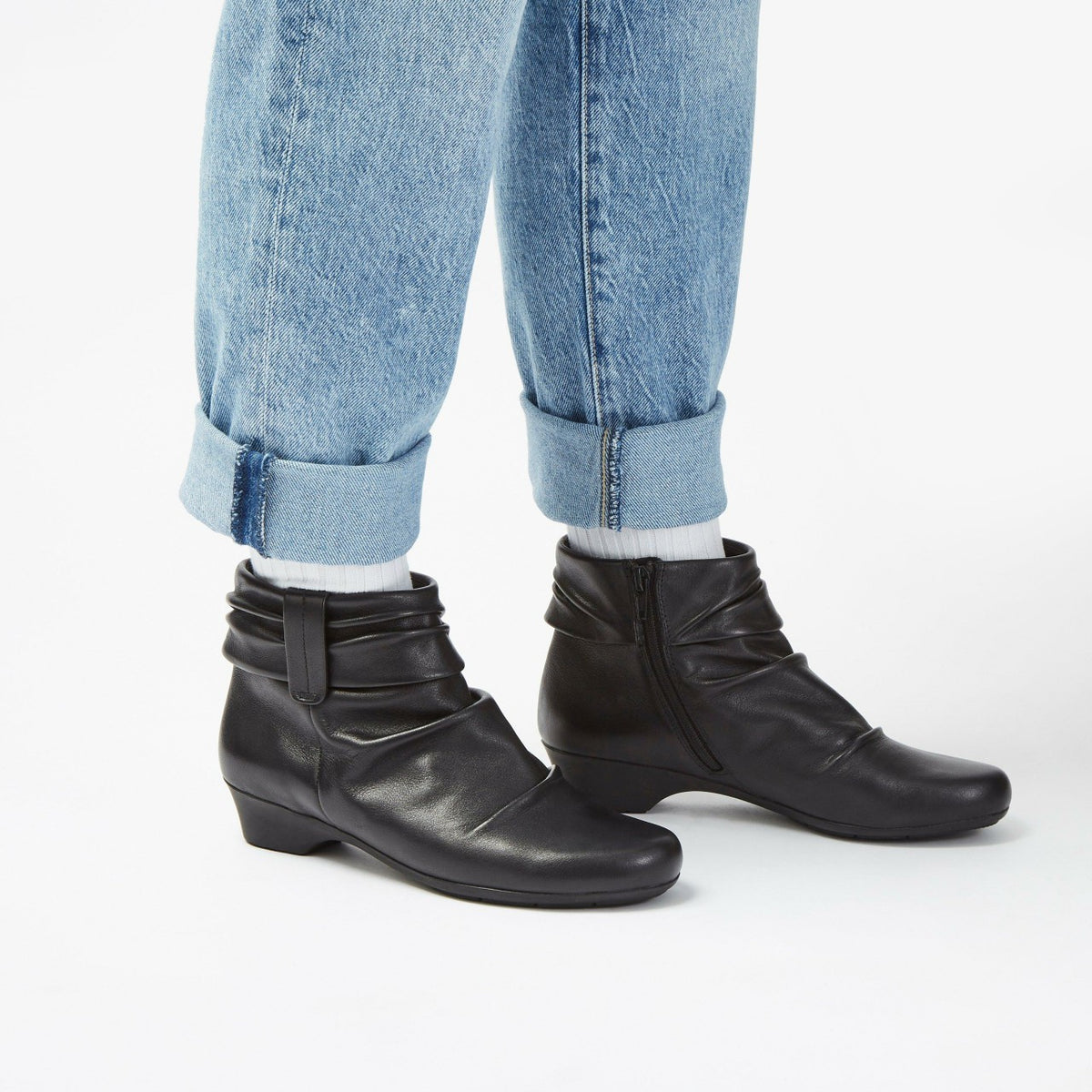 Clarks Best Seller / Matron Ella Ankle Boot Black Leather