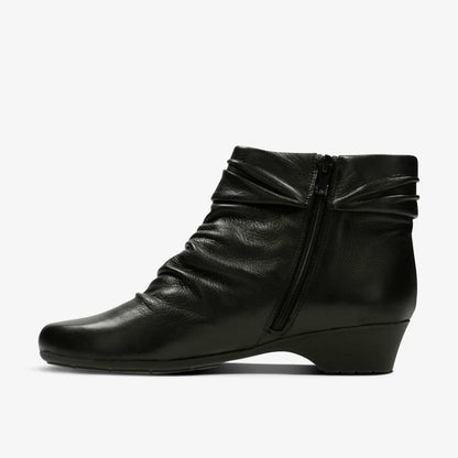 Clarks Best Seller / Matron Ella Ankle Boot Black Leather