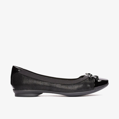Clarks Featured / Candra Glow Black Suede