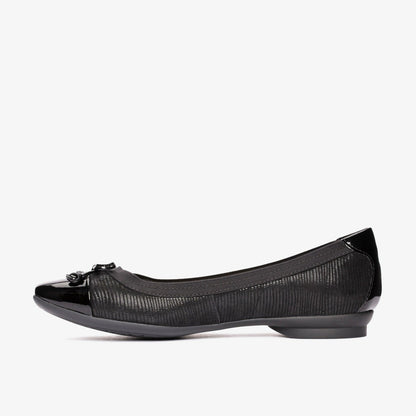 Clarks Featured / Candra Glow Black Suede
