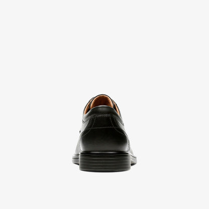 Clarks Classic / Un Aldric Park Black Leather