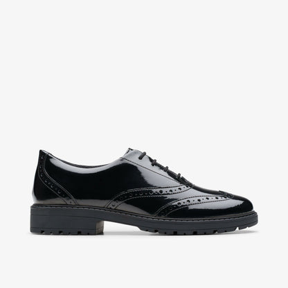 Clarks Sale / Loxham Brogue Youth Black Patent