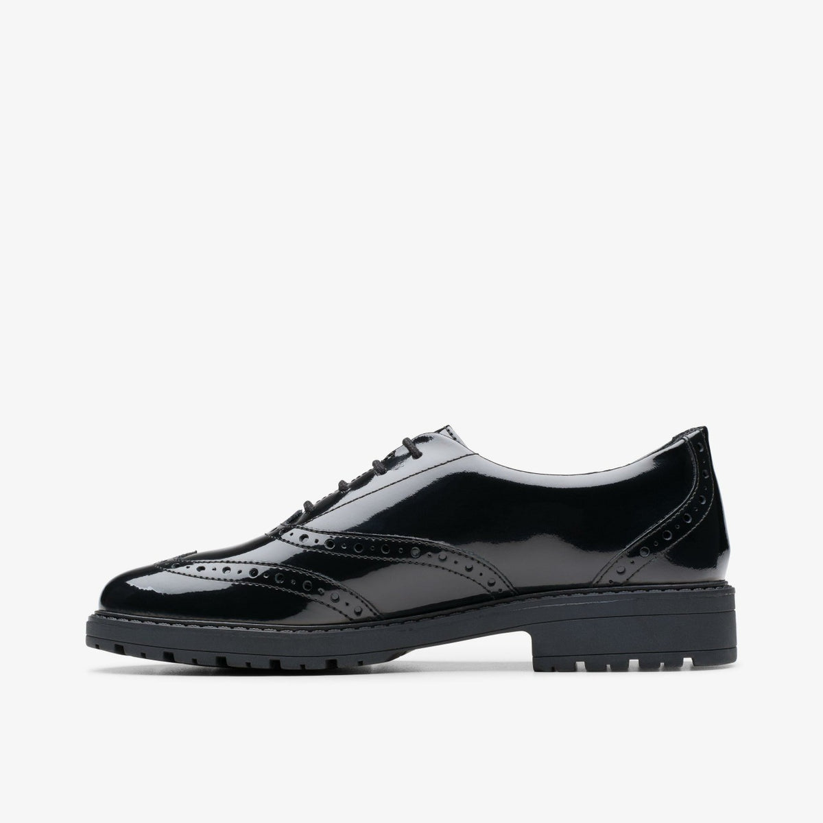 Clarks Sale / Loxham Brogue Youth Black Patent