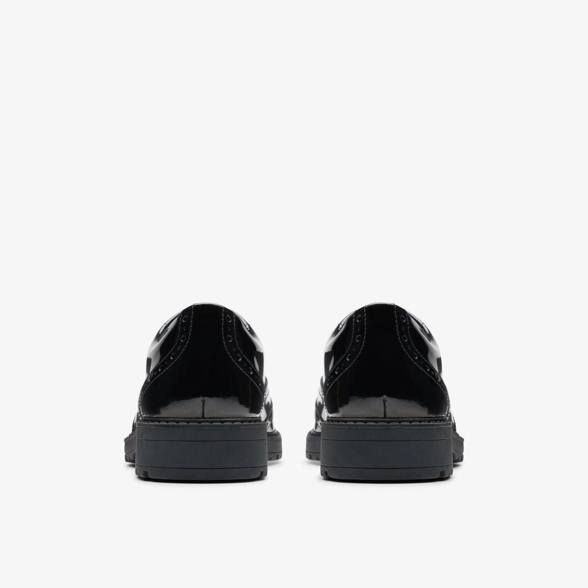 Clarks Sale / Loxham Brogue Youth Black Patent