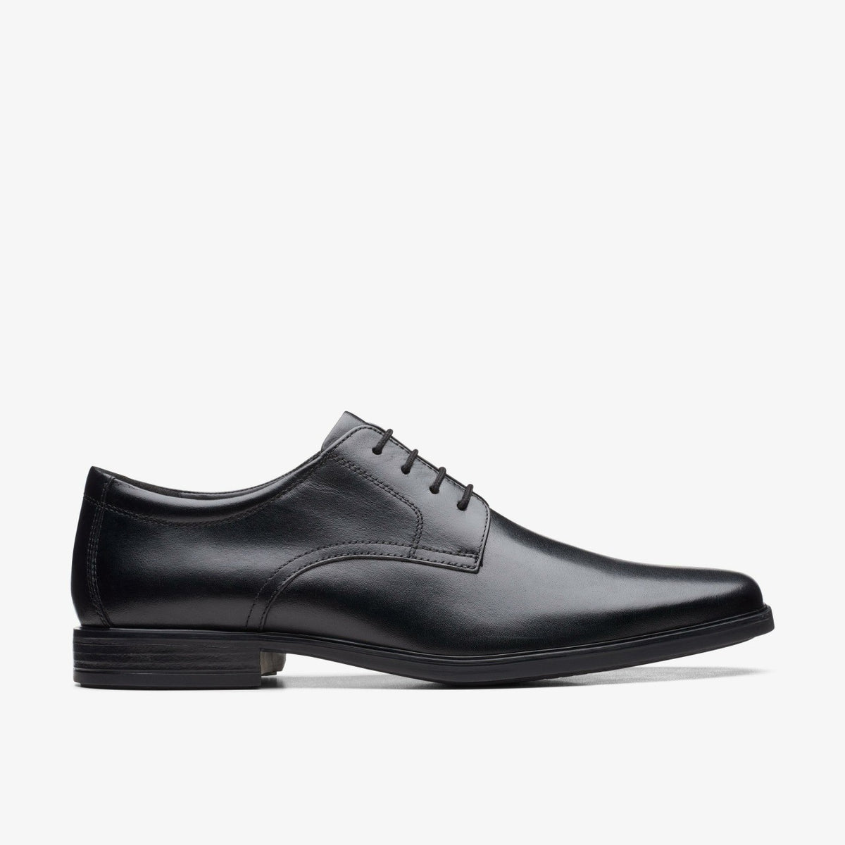 Clarks Sale / Howard Walk Black Leather