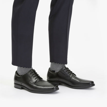 Clarks Sale / Howard Walk Black Leather