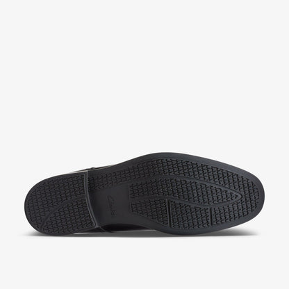 Clarks Sale / Howard Walk Black Leather