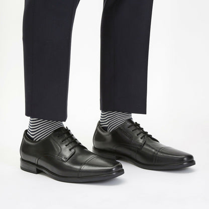 Clarks Deals / Howard Cap Black Leather