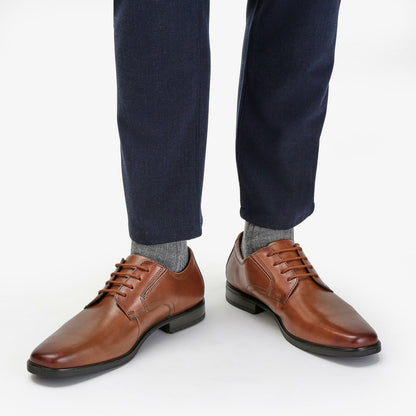 Clarks Latest / Howard Walk Dark Tan Leather