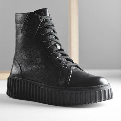 Clarks Signature / Torhill Rise Ankle Boot Black Leather