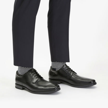 Clarks Exclusive / Howard Over Black Leather
