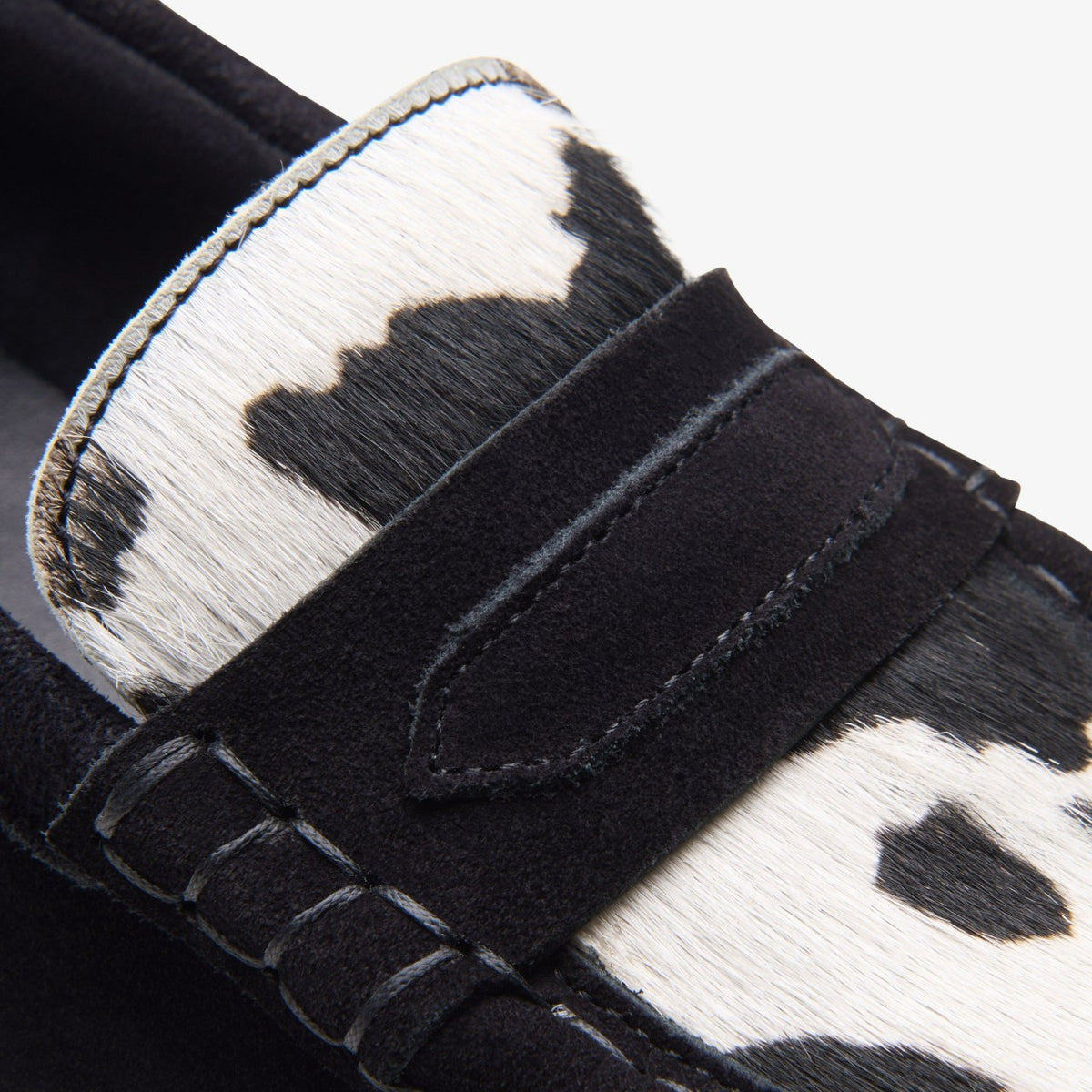 Clarks Value / Wallabee Loafer Cow Print HairOn