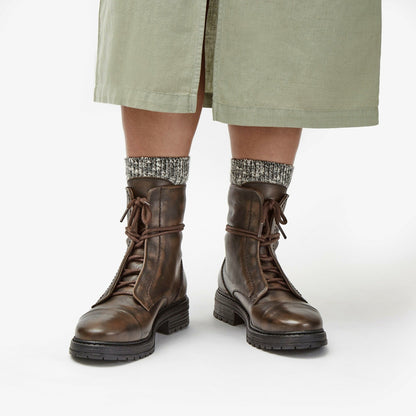 Clarks Best Price / Rixley Lace Dark Brown Leather