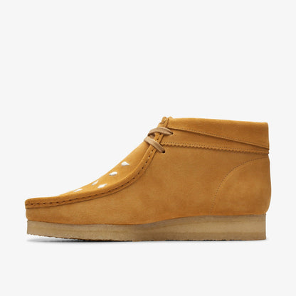 Clarks Signature / Wallabee Boot Tan Embroidery