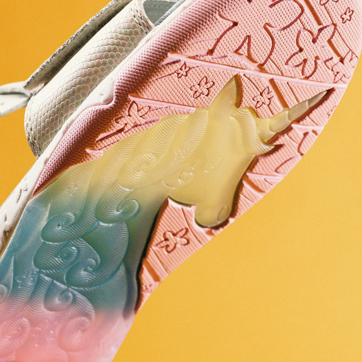 Clarks Exclusive / Osian Charm Kid White