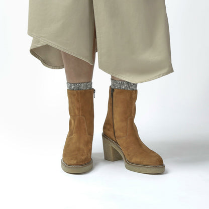 Clarks Classic / Colden Up Dark Tan Suede