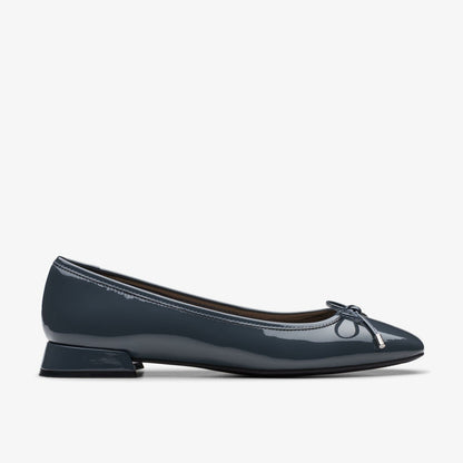 Clarks Customer Favorite / Ubree 15 Step Navy Patent