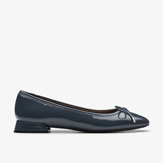 Clarks Customer Favorite / Ubree 15 Step Navy Patent