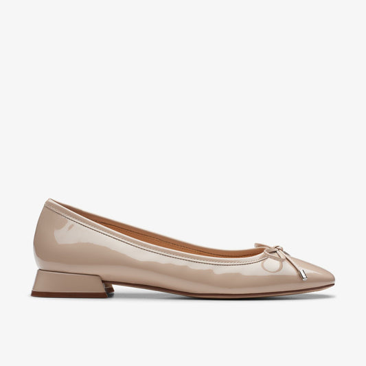 Clarks Sale / Ubree 15 Step Sand Patent