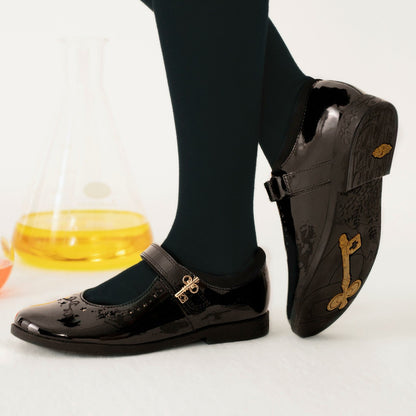 Clarks Deals / Lock Magic Kid Black Patent