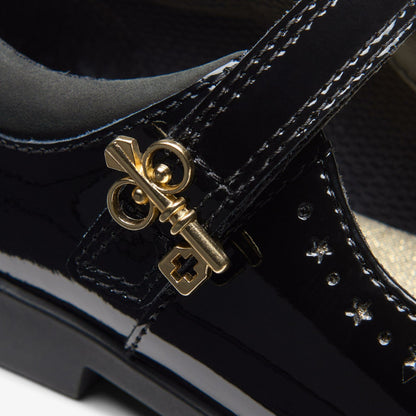 Clarks Deals / Lock Magic Kid Black Patent