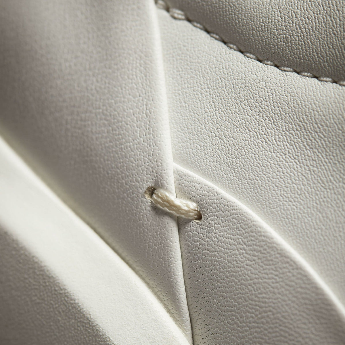 Clarks Best Seller / Tivoli Zip Off White Leather