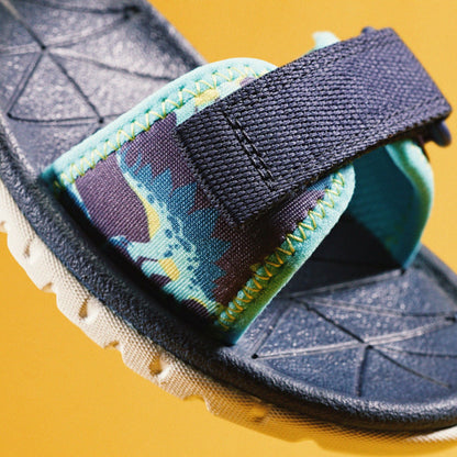 Clarks Best Price / Surfing Tide Kid Navy