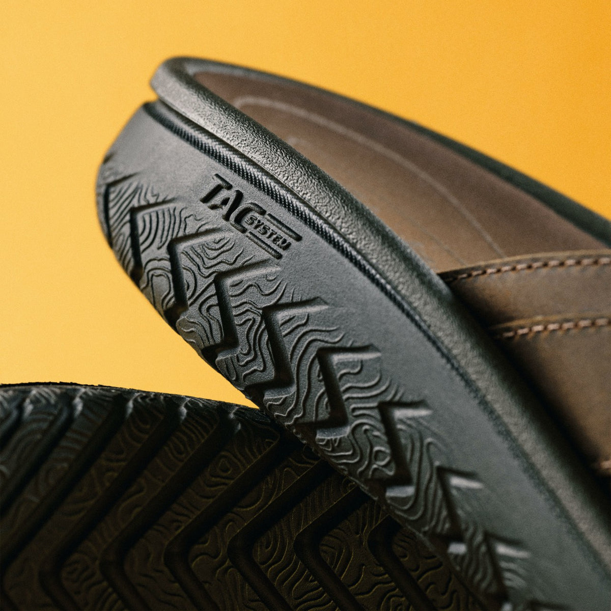 Clarks Featured / Wesley Sun Beeswax Leather