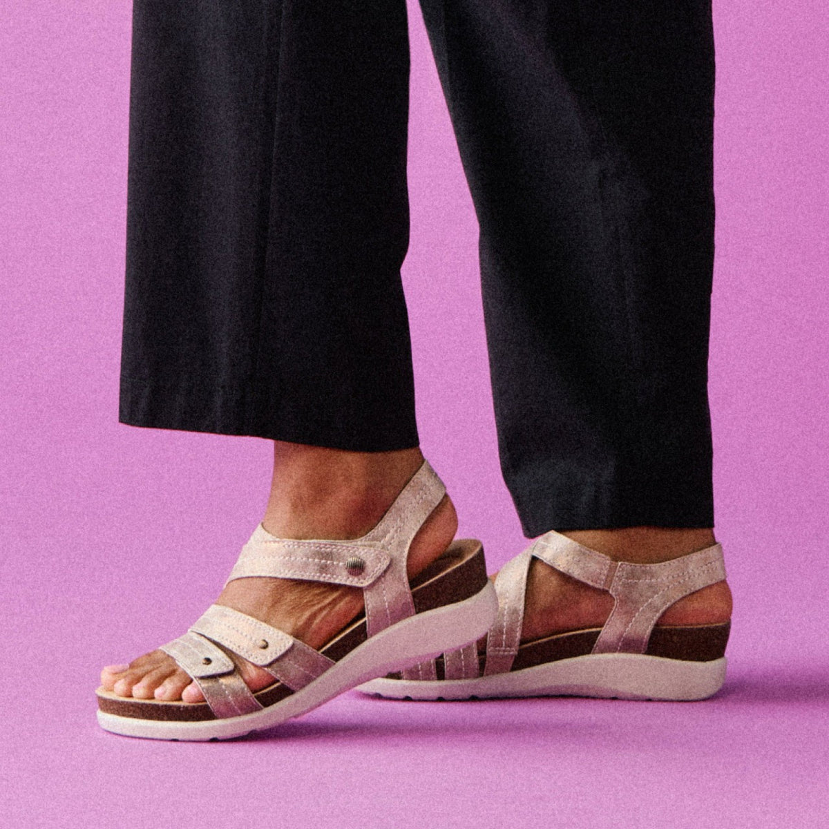 Clarks Featured / Calenne Clara Bronze Metallic