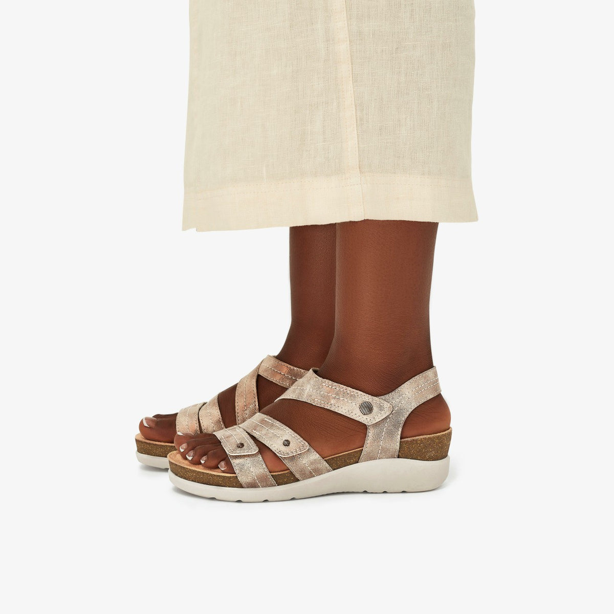 Clarks Featured / Calenne Clara Bronze Metallic