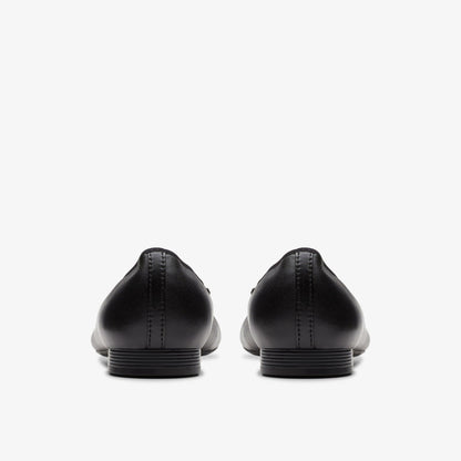 Clarks Exclusive / Loreleigh Rae Black Leather