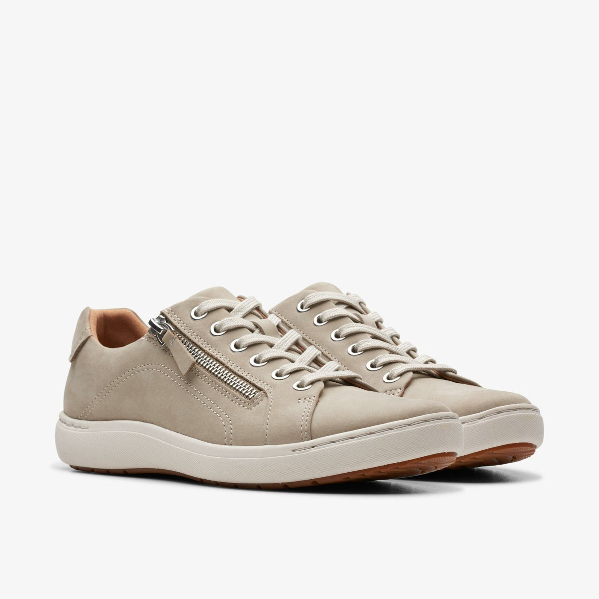 Clarks Value / Nalle Lace Stone Nubuck