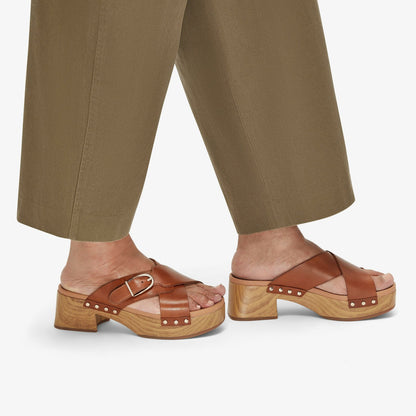 Clarks Best Seller / Sivanne Walk Tan Leather