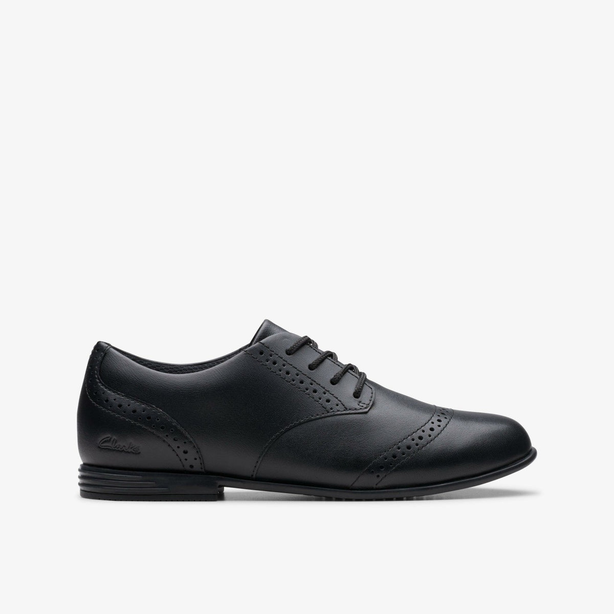 Clarks Recommended / Finja Brogue Older Black Leather