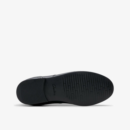 Clarks Recommended / Finja Brogue Older Black Leather