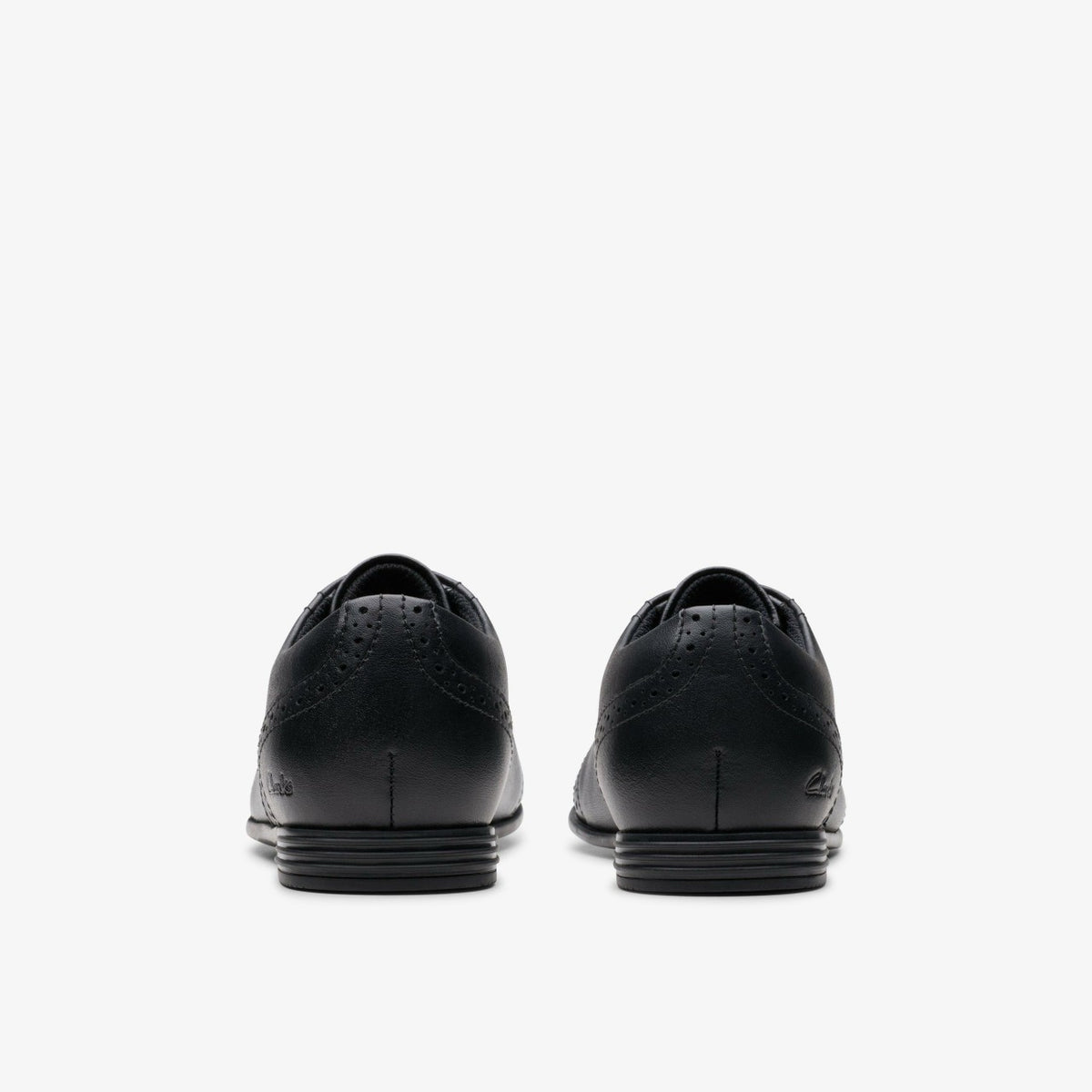 Clarks Recommended / Finja Brogue Older Black Leather