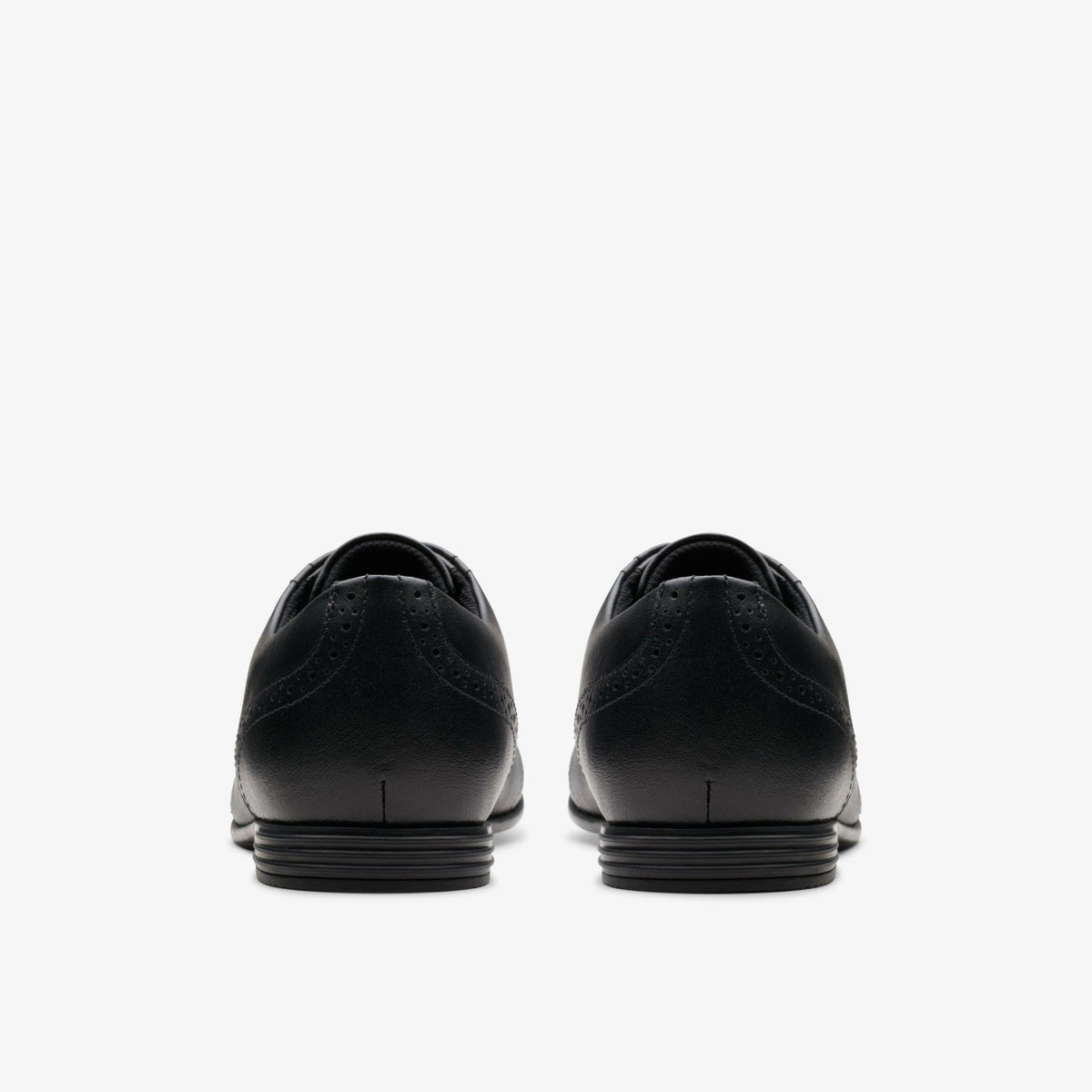 Clarks Everyday / Finja Brogue Youth Black Leather