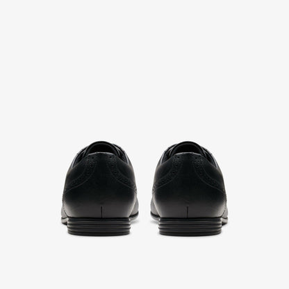 Clarks Everyday / Finja Brogue Youth Black Leather