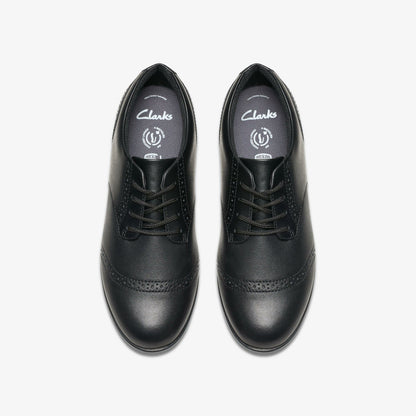 Clarks Everyday / Finja Brogue Youth Black Leather