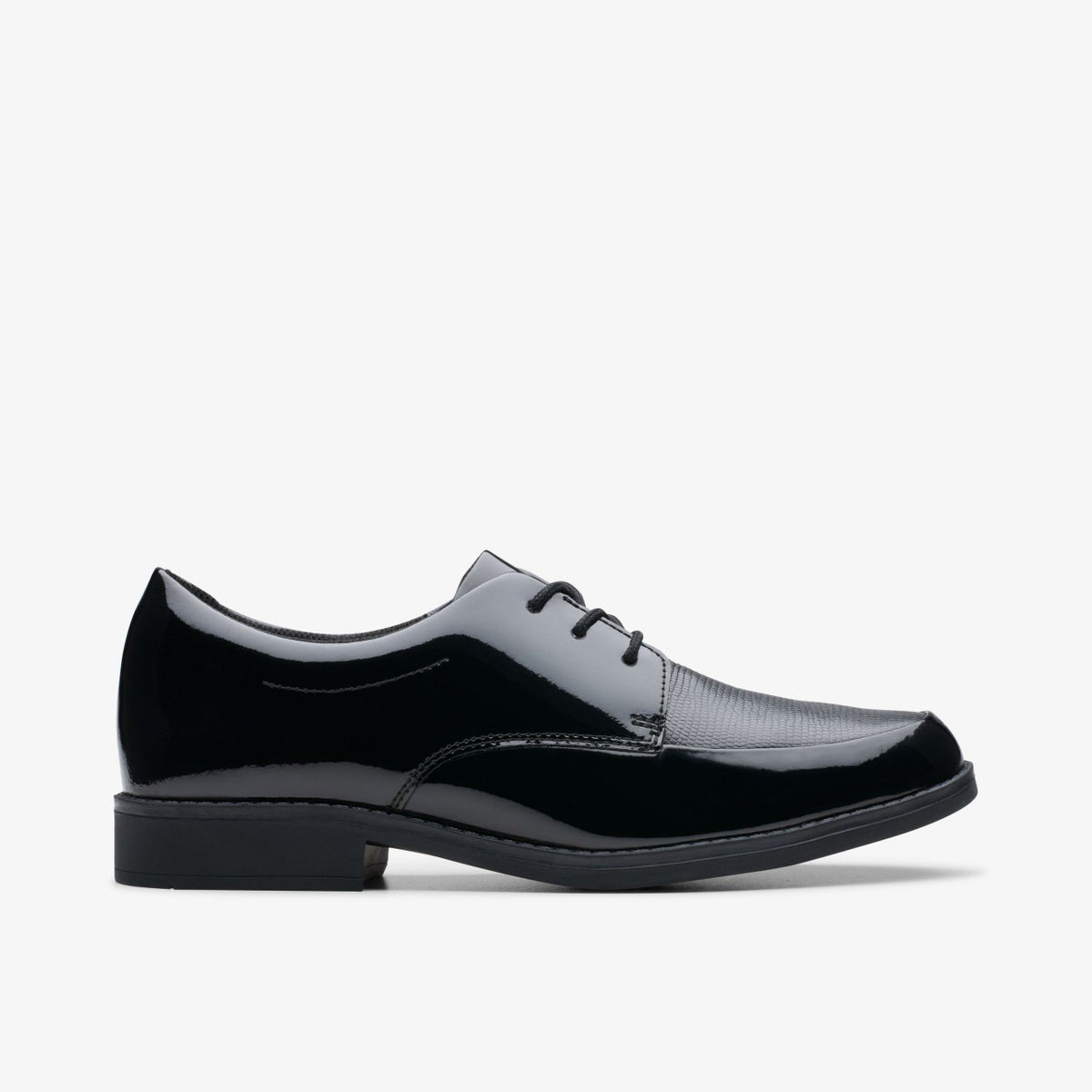 Clarks Signature / Aubrie Dress Youth Black Patent