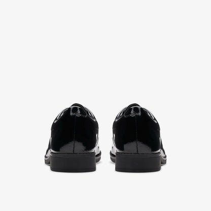 Clarks Signature / Aubrie Dress Youth Black Patent