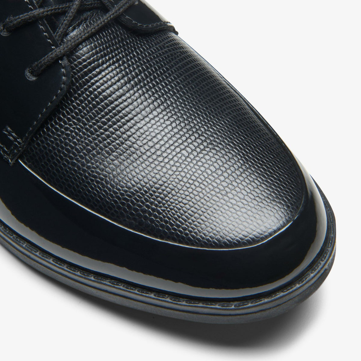 Clarks Signature / Aubrie Dress Youth Black Patent