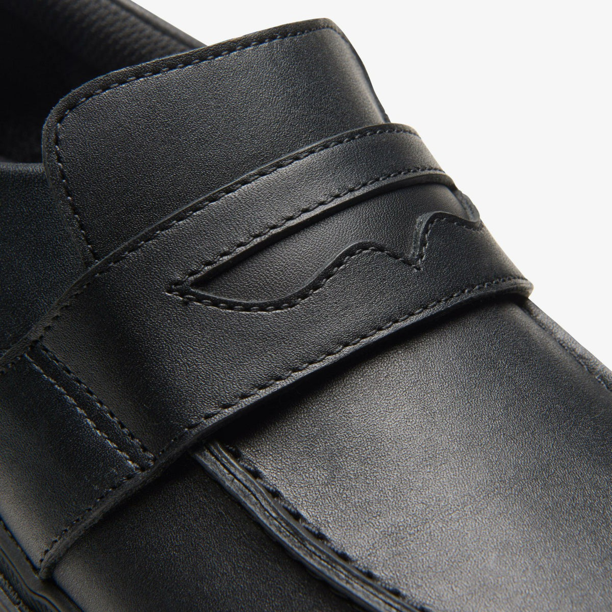 Clarks Best Price / Lorcam Craft Youth Black Leather