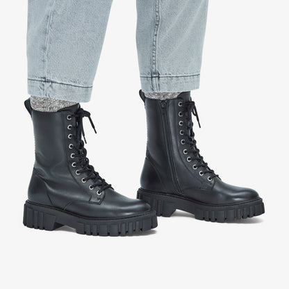 Clarks Everyday / Page Lace Boot Black Leather