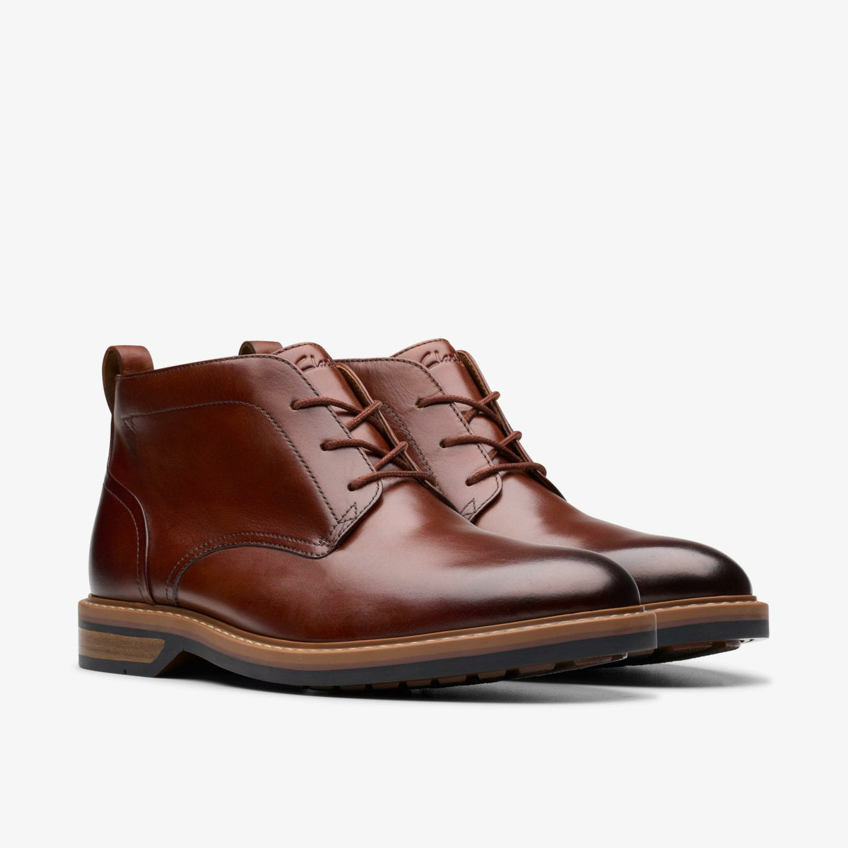 Clarks Hot Sale / Aldwin Chukka Mid Tan Leather