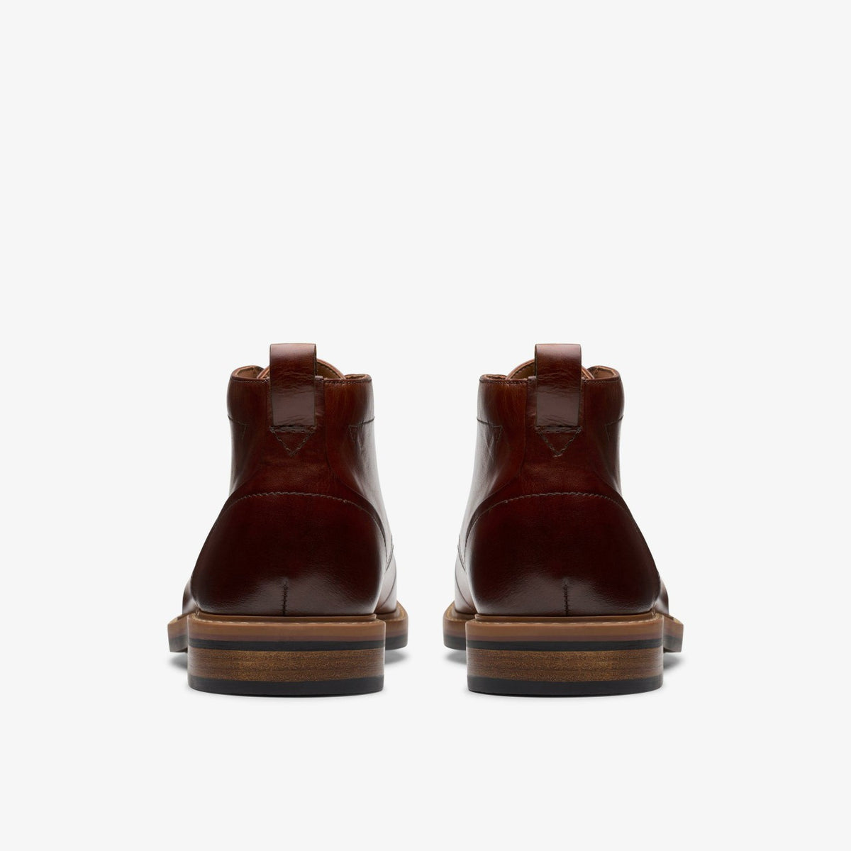 Clarks Hot Sale / Aldwin Chukka Mid Tan Leather