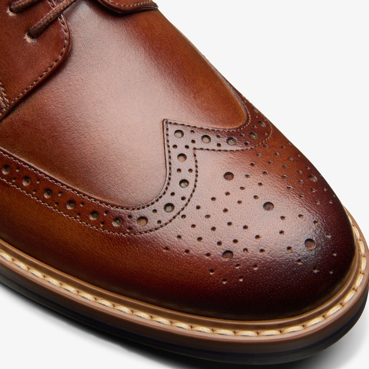 Clarks Customer Favorite / Aldwin Limit Brogue Mid Tan Leather