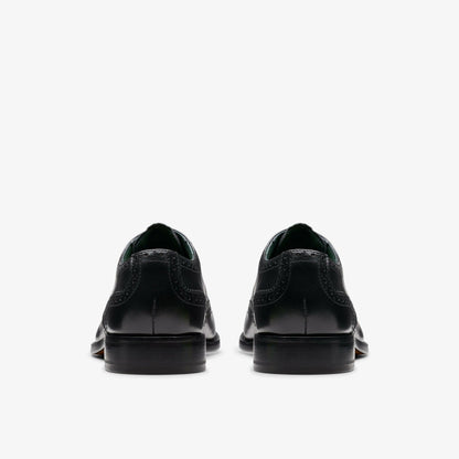 Clarks Sale / Craft James Tip Brogue Black Leather