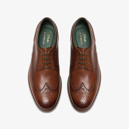 Clarks Special Offer / Craft James Tip Brogue Mid Tan Leather